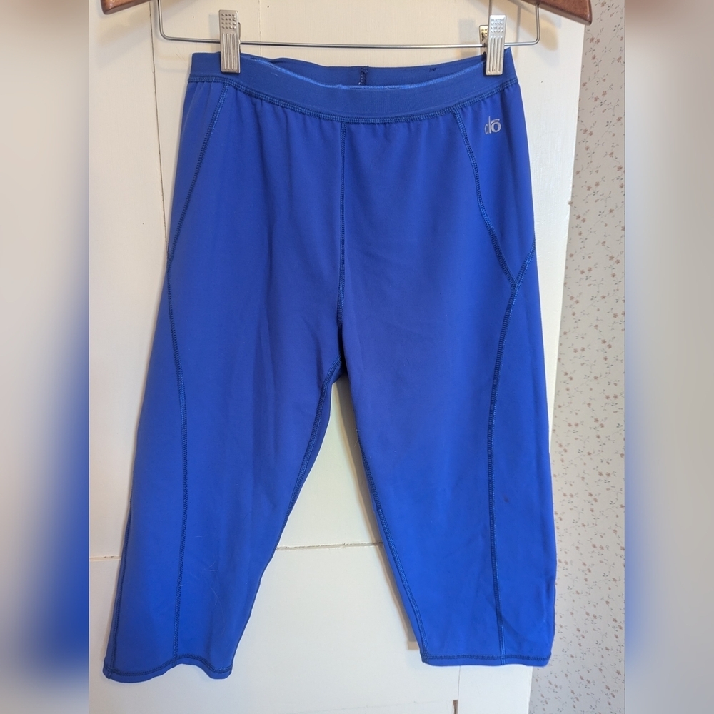ALO Yoga Capri Pants Women Cobalt Blue Yoga Medium Running Hiking Walking Chic